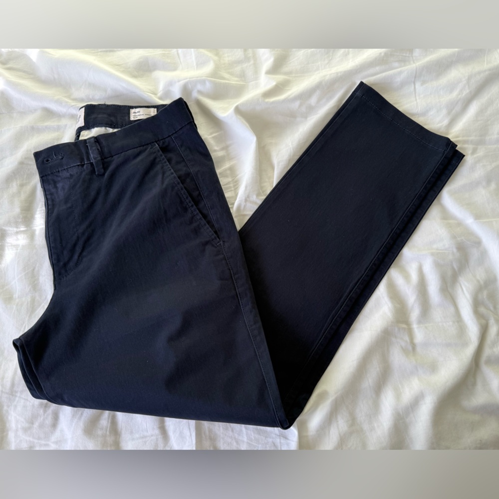 Gap Mens Navy Blue Essential Slim Khaki Pants